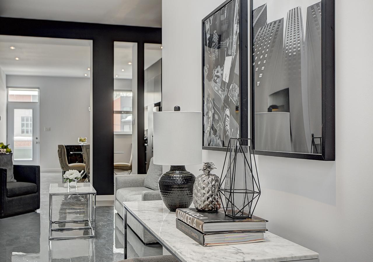 Les Lofts Du Centre By Simplissimmo Apartment มอนทรีอัล ภายนอก รูปภาพ